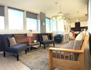 Отель Amazing View 2 bedrooms 20mn from the center-Abbey Road  Лондон